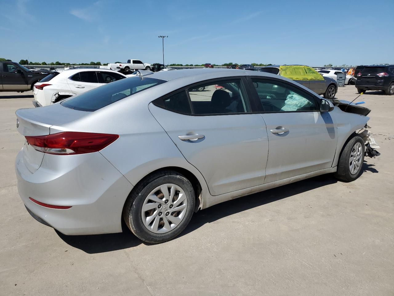 2018 Hyundai Elantra Se vin: 5NPD74LF1JH395704