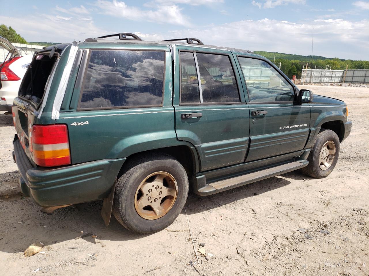 1J4GZ48YXWC267427 1998 Jeep Grand Cherokee Laredo