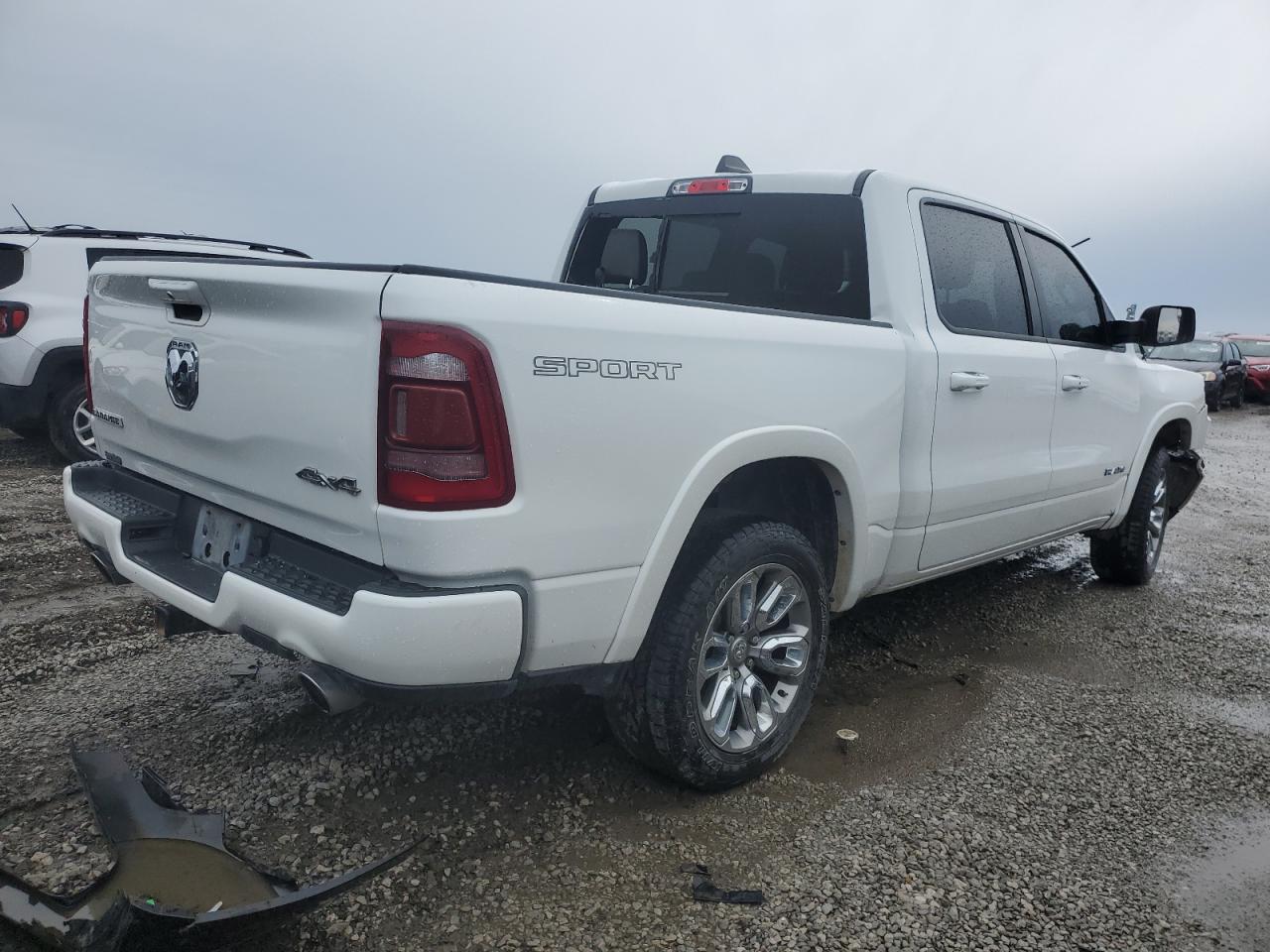 2020 Ram 1500 Laramie vin: 1C6SRFJT1LN331758