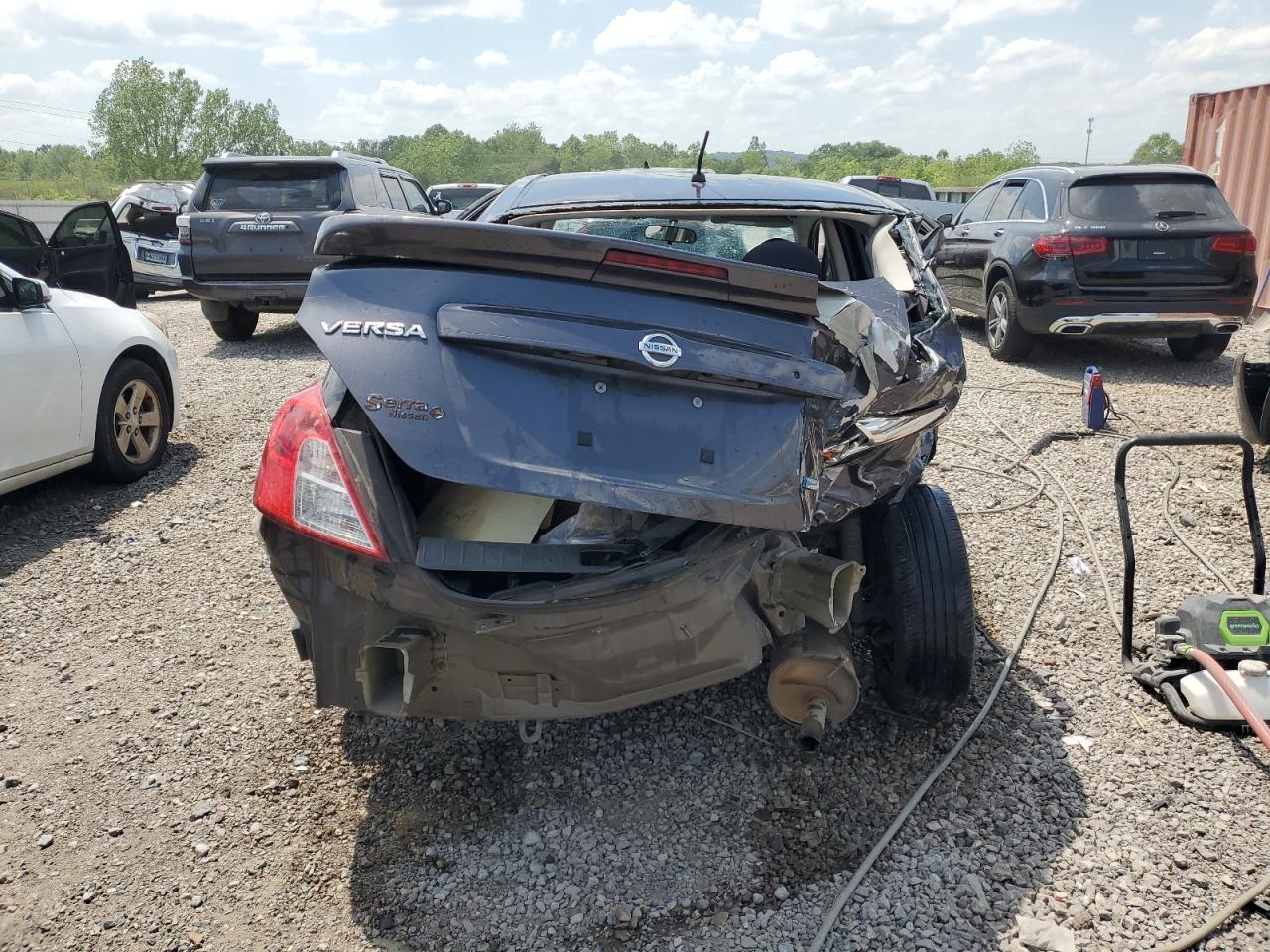 3N1CN7AP8FL820697 2015 Nissan Versa S