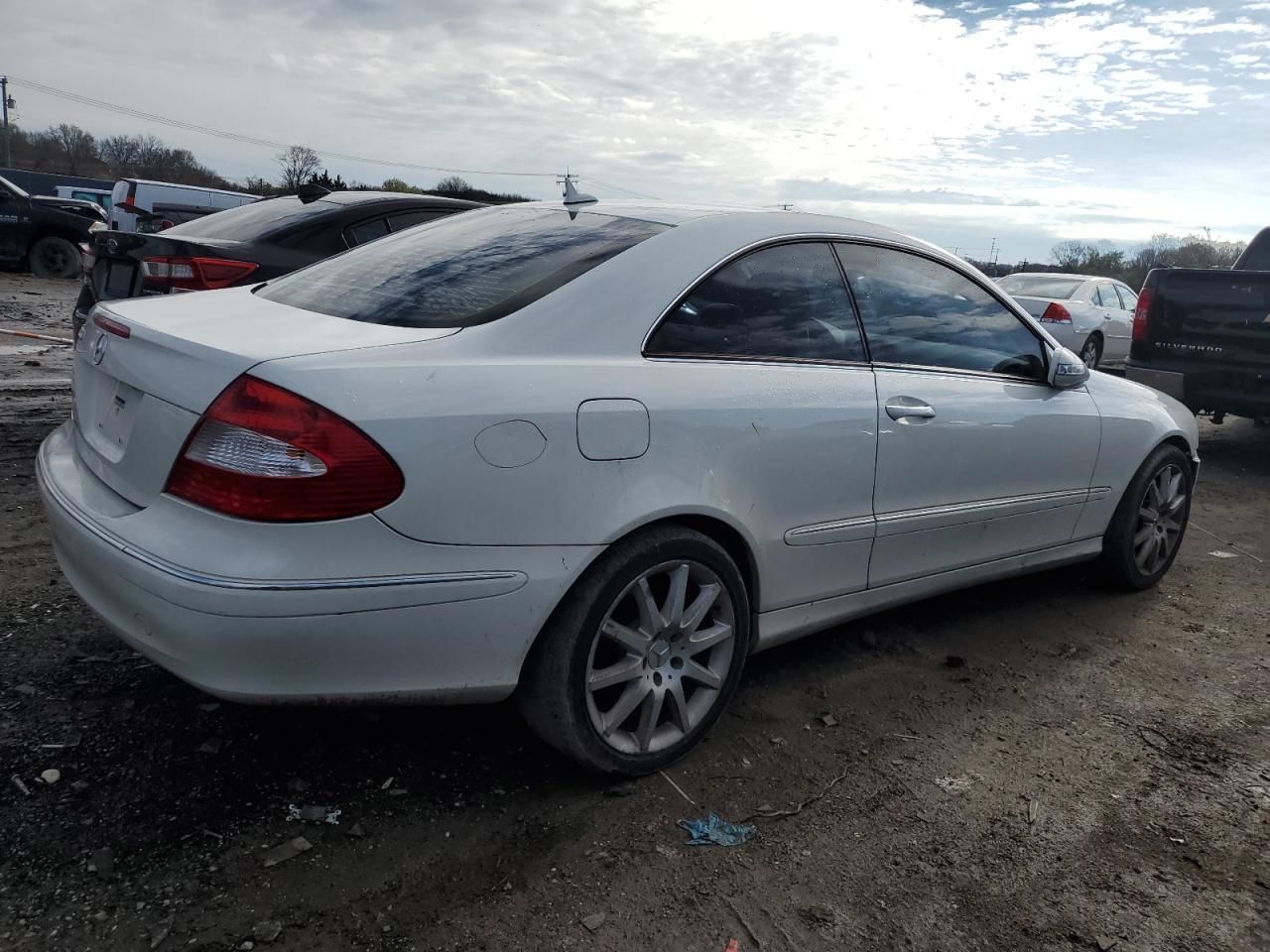 WDBTJ56H27F215163 2007 Mercedes-Benz Clk 350