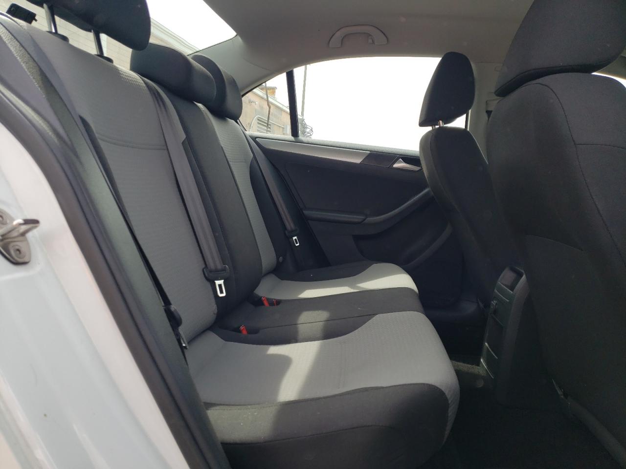 3vw2b7aj9hm375703 3VW2B7AJ9HM375703 2017 Volkswagen Jetta S