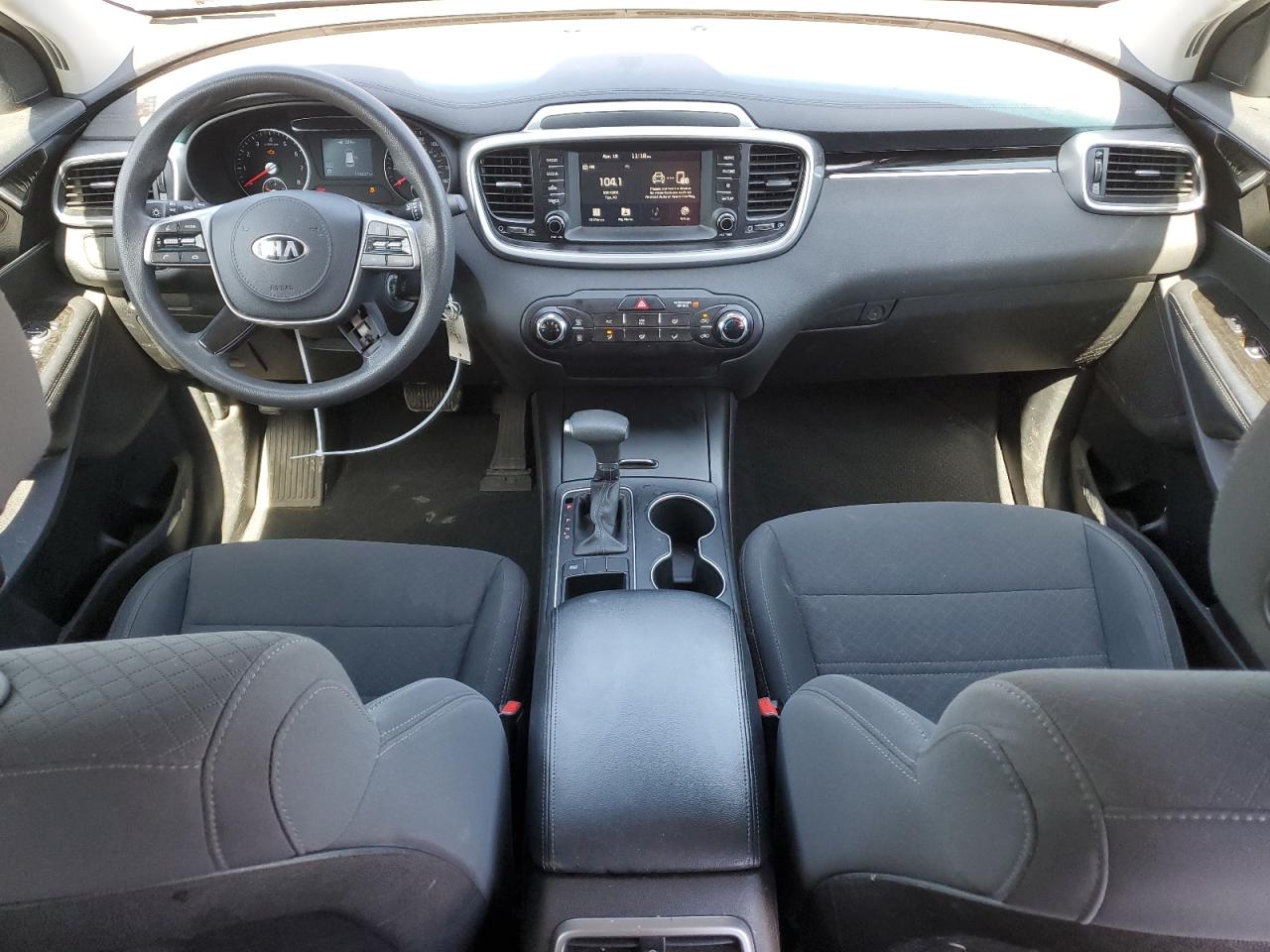 5XYPG4A38KG533785 2019 Kia Sorento L