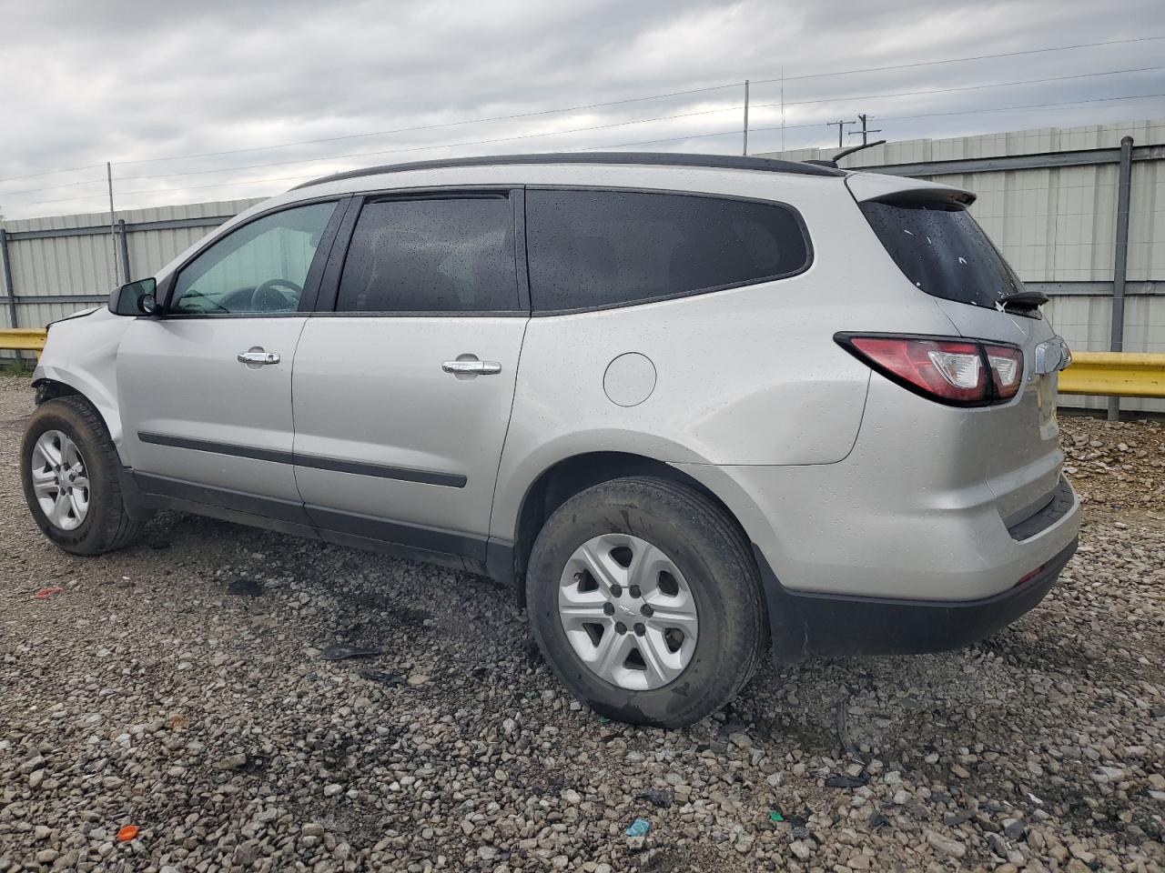 2016 Chevrolet Traverse Ls vin: 1GNKRFED2GJ244564