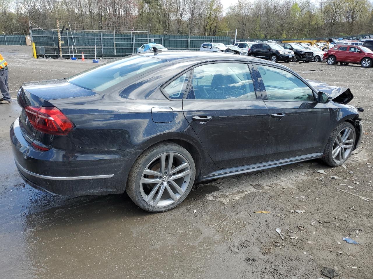 1VWAA7A34JC039447 2018 Volkswagen Passat S