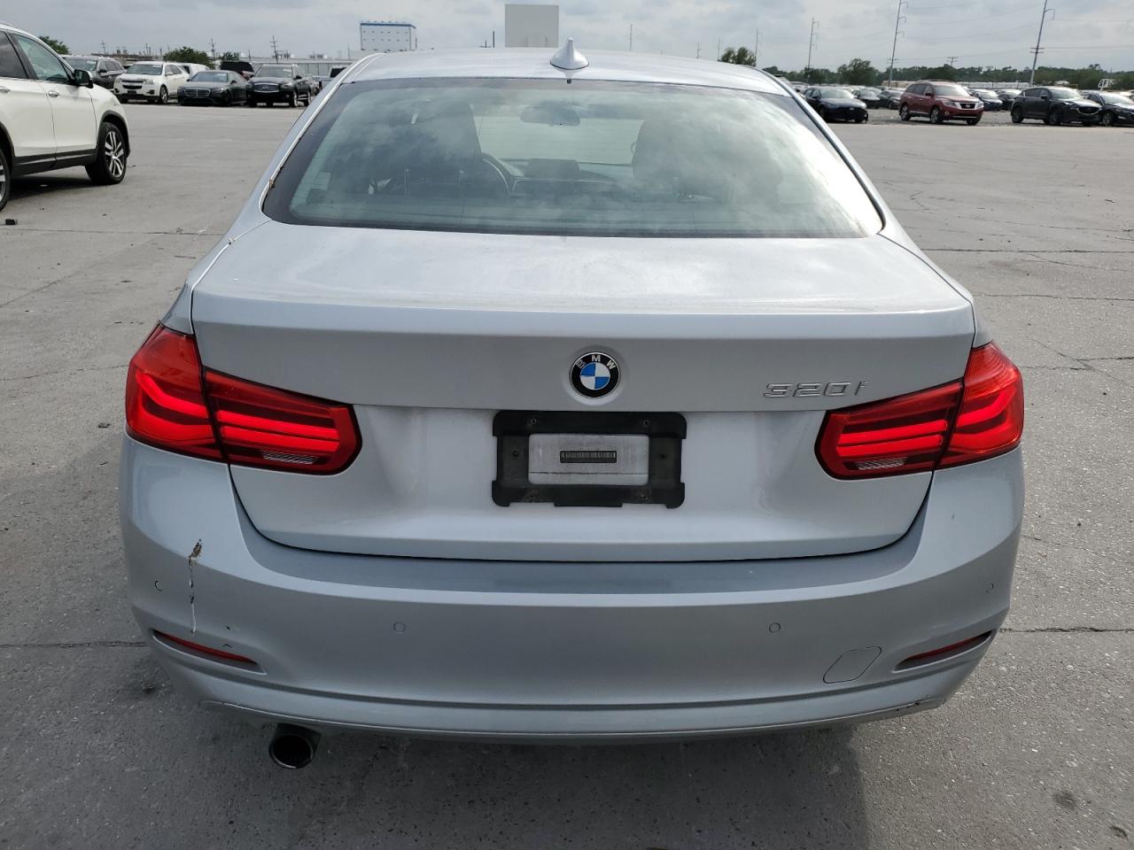 WBA8E1G51HNU14637 2017 BMW 320 I