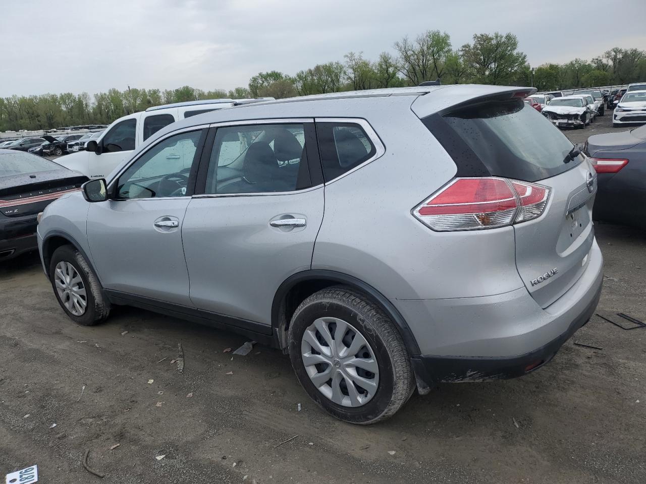 KNMAT2MV4FP527701 2015 Nissan Rogue S