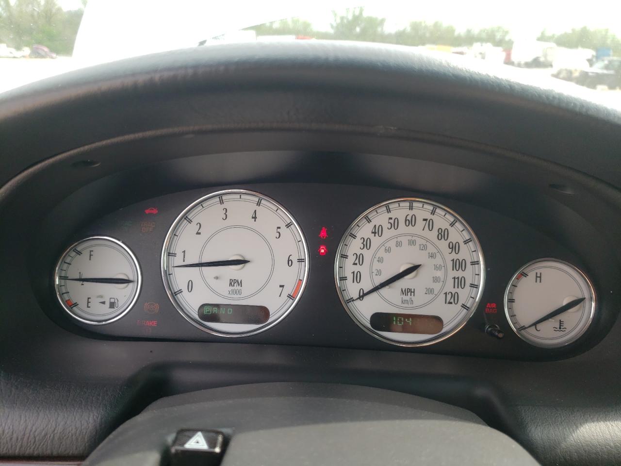 2C3HE66G3YH233586 2000 Chrysler 300M