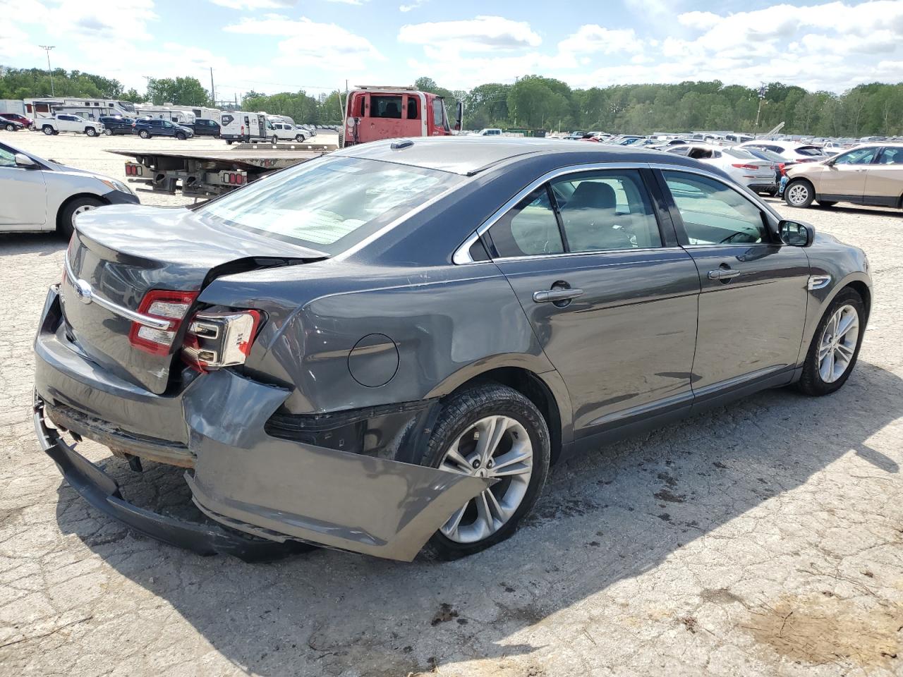 Lot #2631345215 2015 FORD TAURUS SE