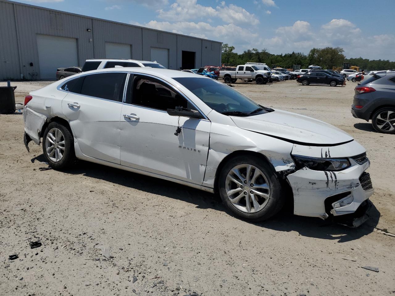 1G1ZD5ST0JF179972 2018 Chevrolet Malibu Lt