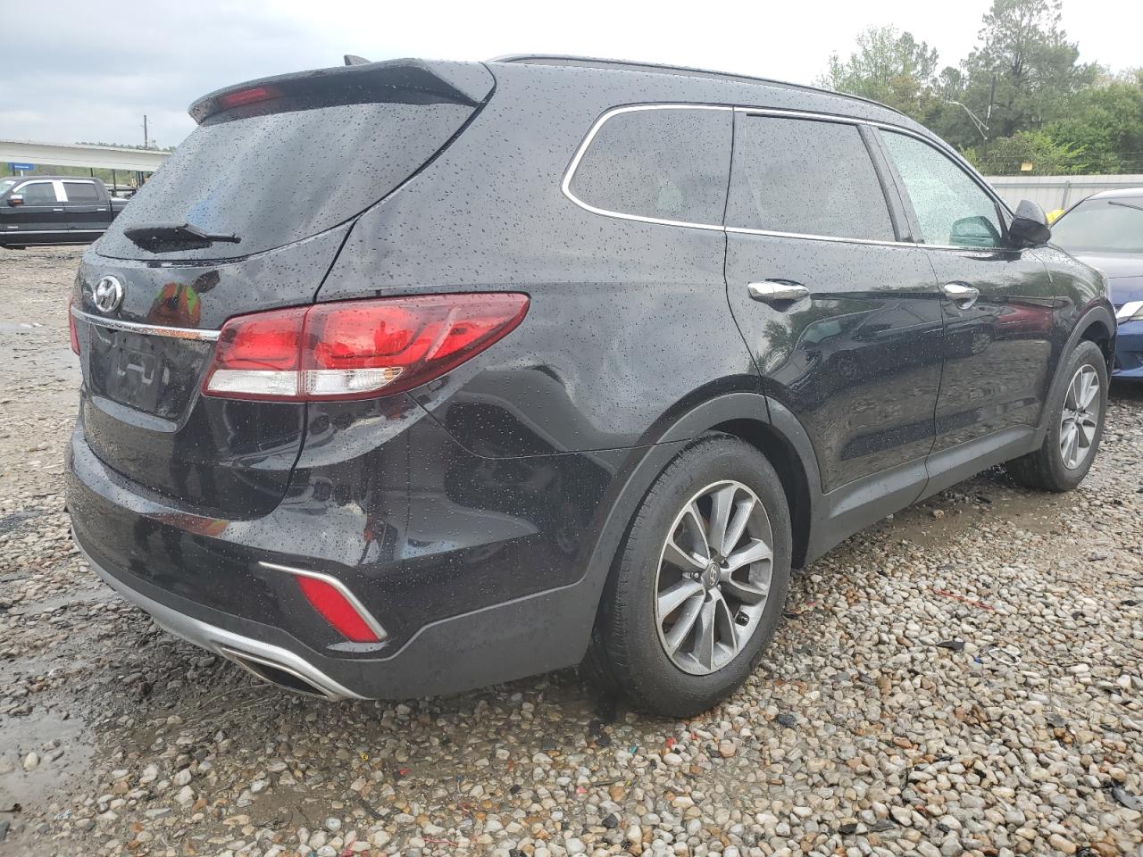 KM8SM4HFXHU216435 2017 Hyundai Santa Fe Se