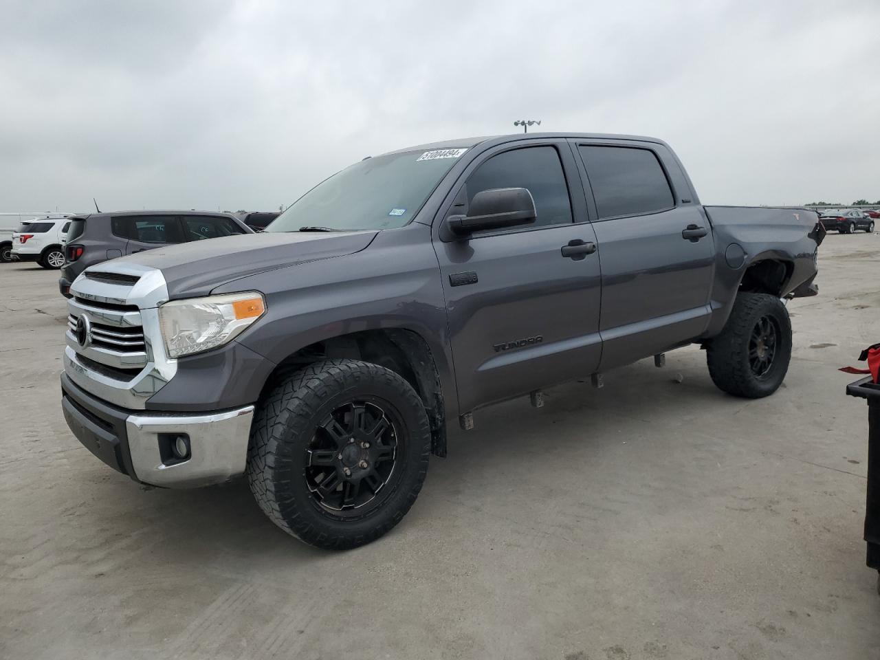 5TFDW5F18HX593333 2017 Toyota Tundra Crewmax Sr5