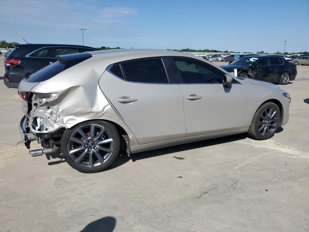 JM1BPALM2P1613038 2023 Mazda 3 Preferred