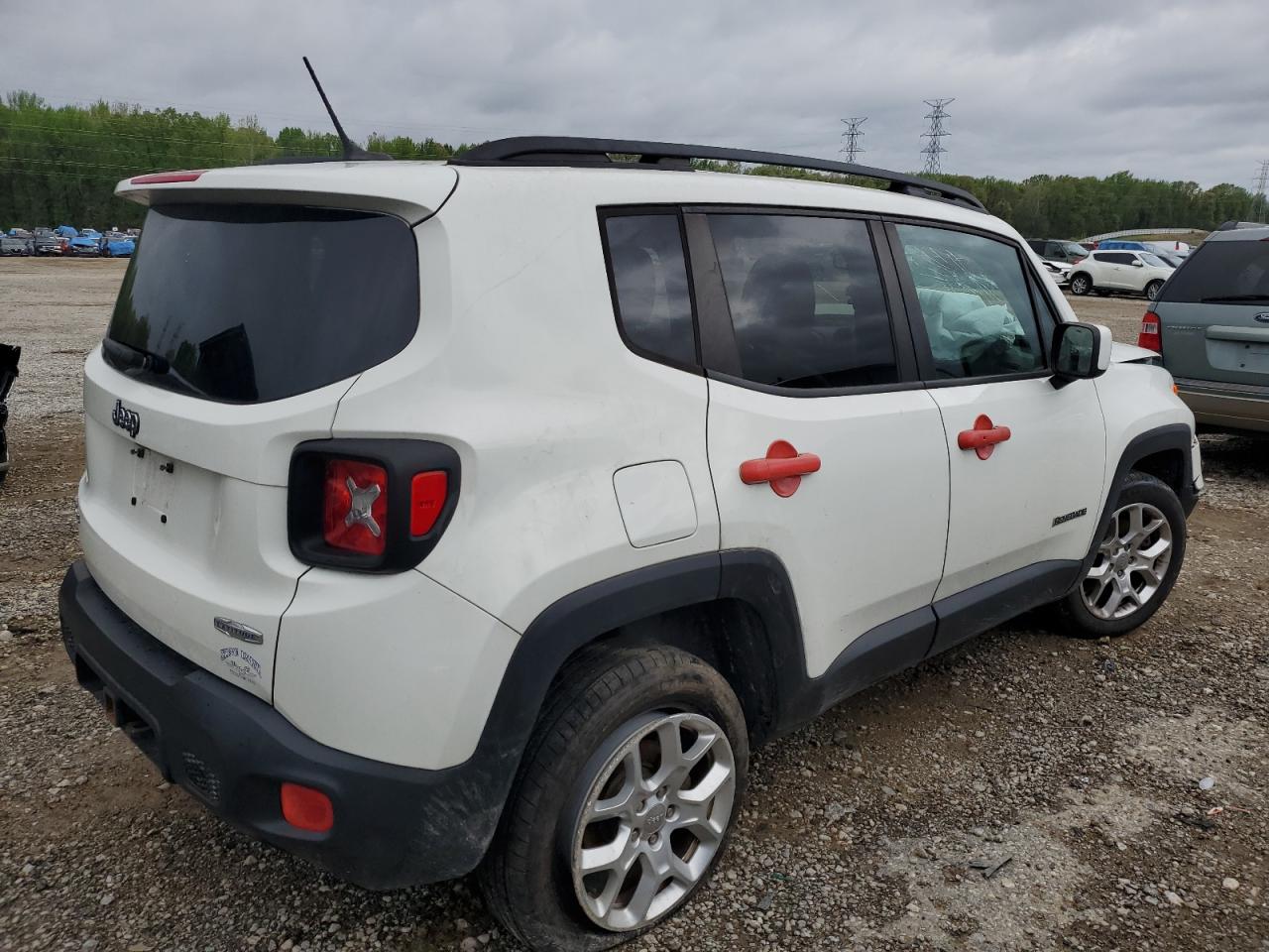 2016 Jeep Renegade Latitude vin: ZACCJBBT9GPE22897