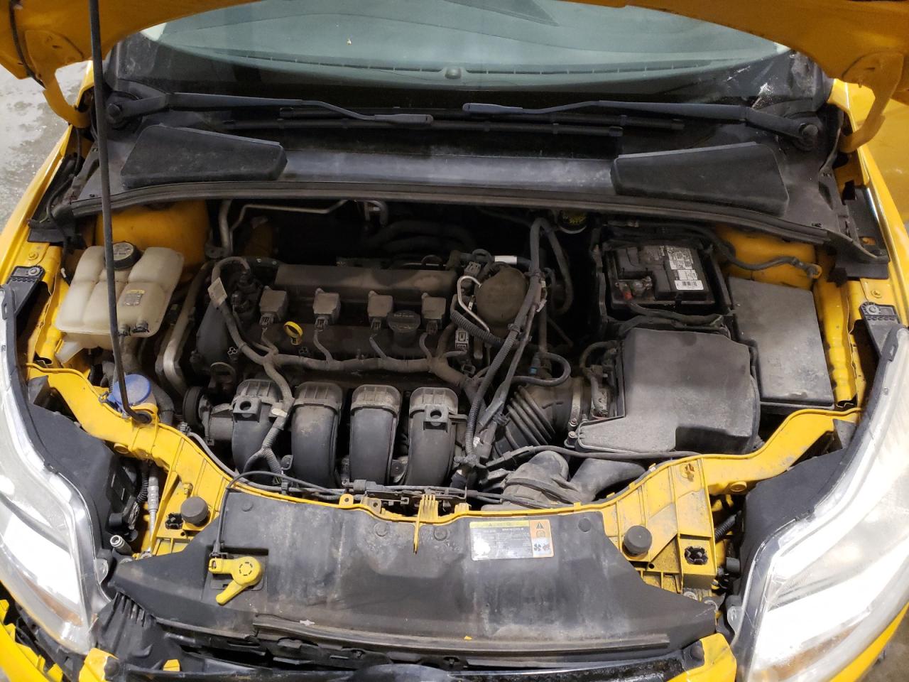 1FAHP3F22CL188439 2012 Ford Focus Se