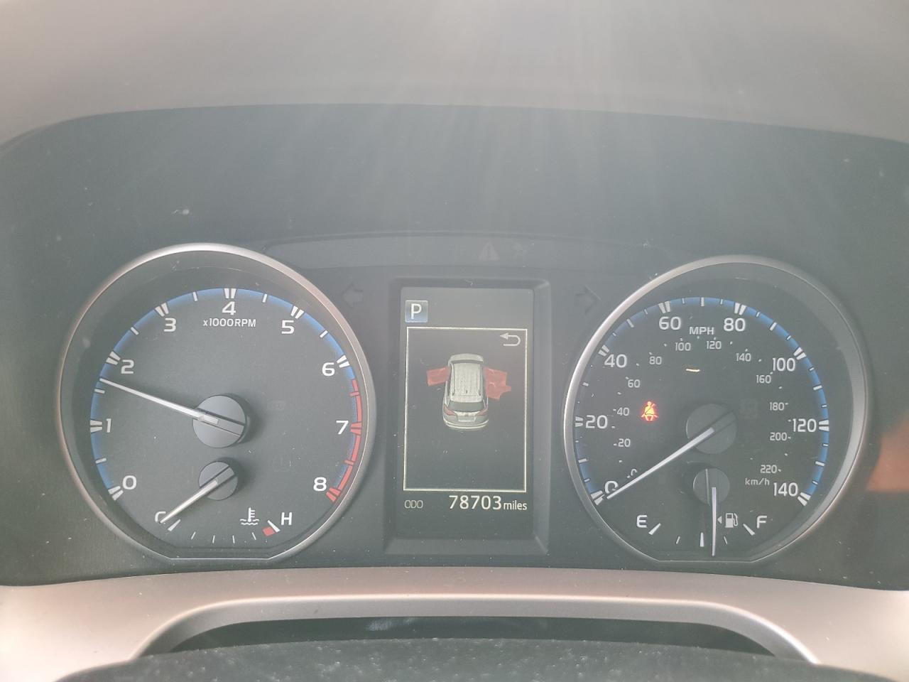 JTMWFREV0HJ111929 2017 Toyota Rav4 Xle