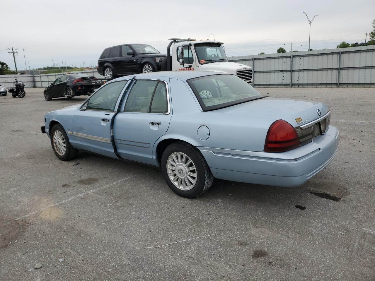 2MEBM7FVXAX630392 2010 Mercury Grand Marquis Ls