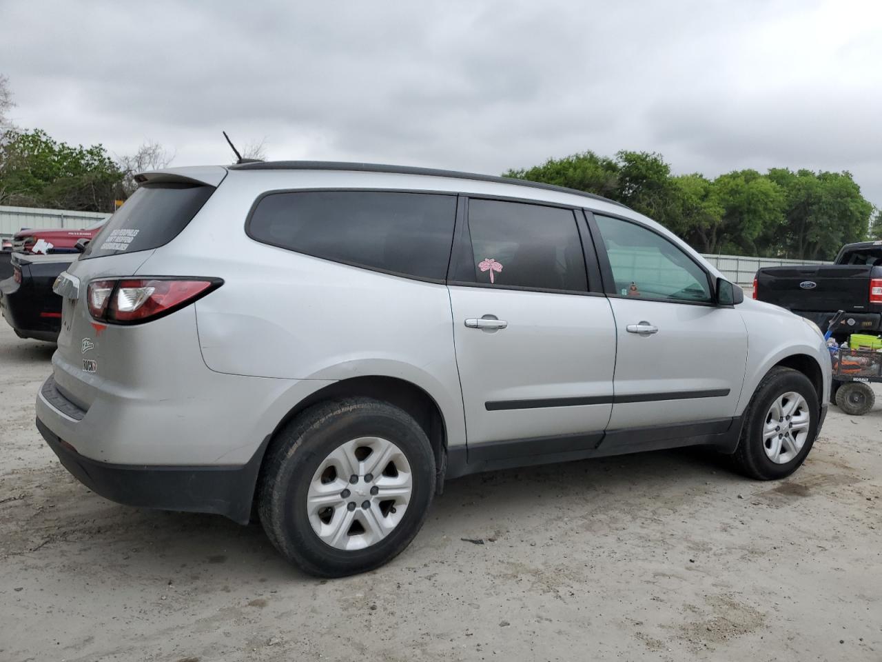 2017 Chevrolet Traverse Ls vin: 1GNKRFED1HJ254794