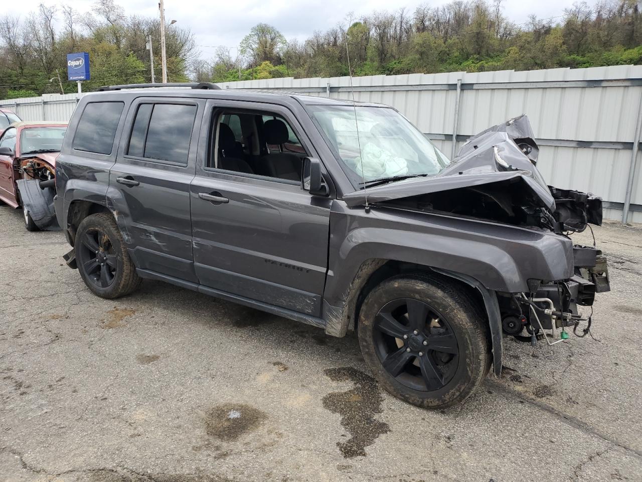 1C4NJPBA3FD335031 2015 Jeep Patriot Sport