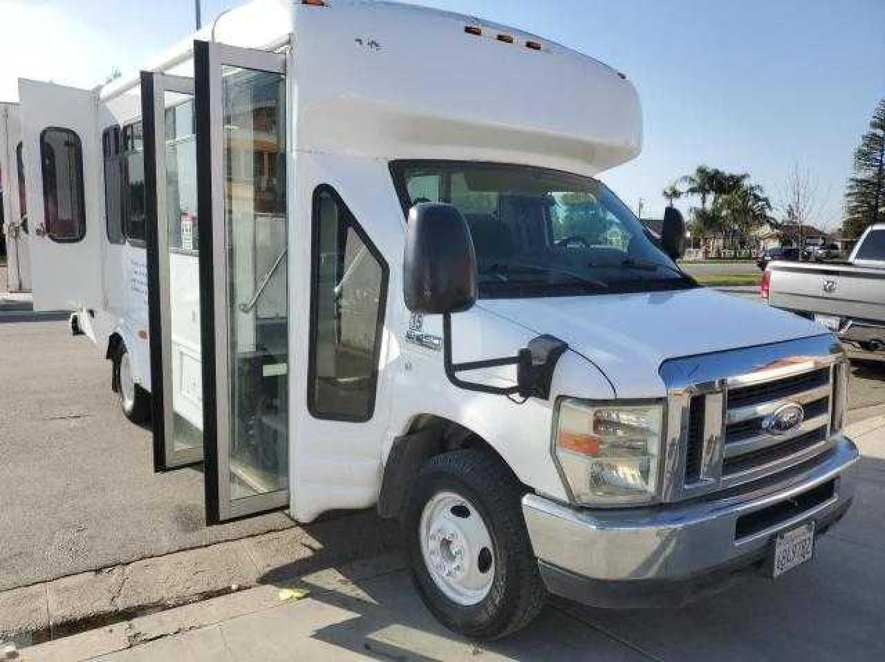 1FDFE4FS6ADB01805 2010 Ford Econoline E450 Super Duty Cutaway Van