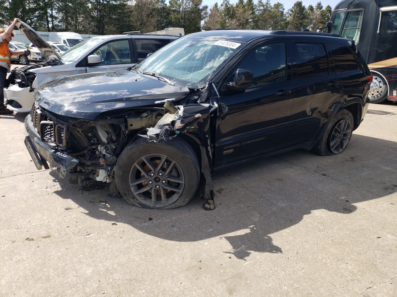 1C4RJFAGXHC646689 2017 Jeep Grand Cherokee Laredo