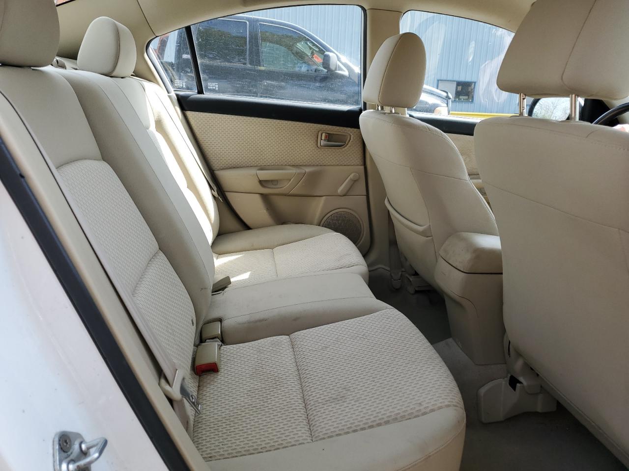 JM1BK12F041119418 2004 Mazda 3 I