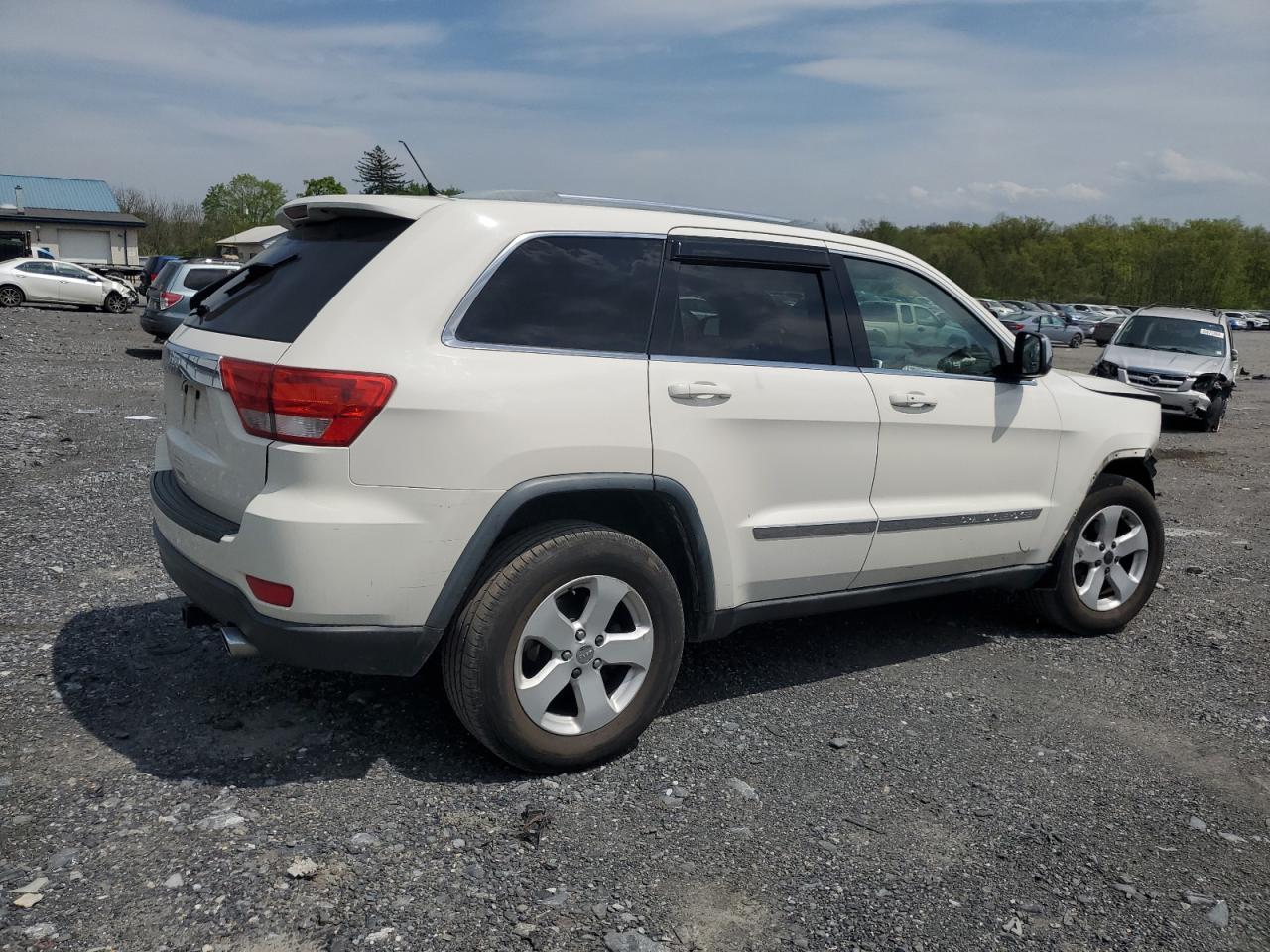 1J4RR4GG3BC678101 2011 Jeep Grand Cherokee Laredo