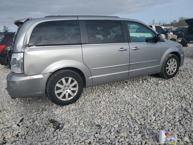 2015 Chrysler Town & Country - Image 3