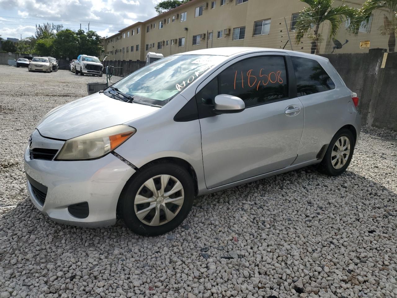 JTDJTUD35DD557119 2013 Toyota Yaris