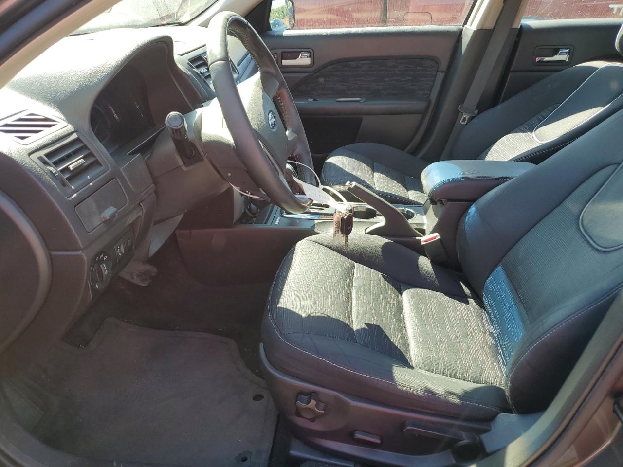 3FAHP0HA9AR411156 2010 Ford Fusion Se