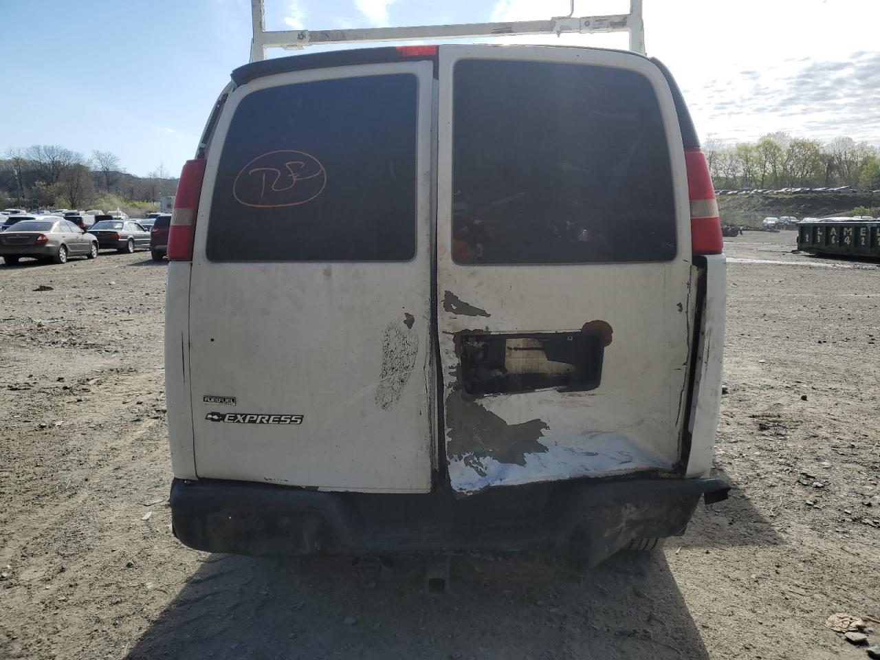 1GCWGGCG5B1100910 2011 Chevrolet Express G2500