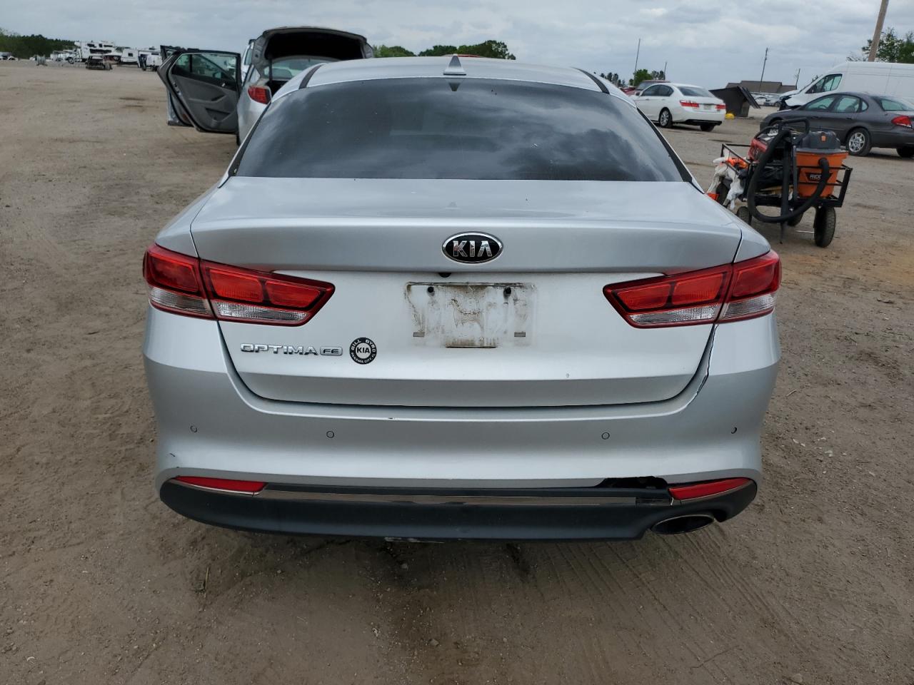 5XXGT4L35HG147413 2017 Kia Optima Lx