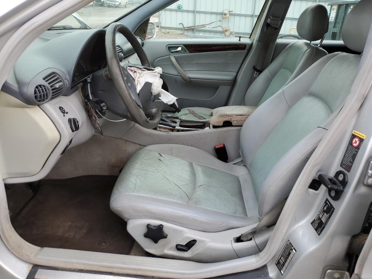 WDBRF61J34F496140 2004 Mercedes-Benz C 240