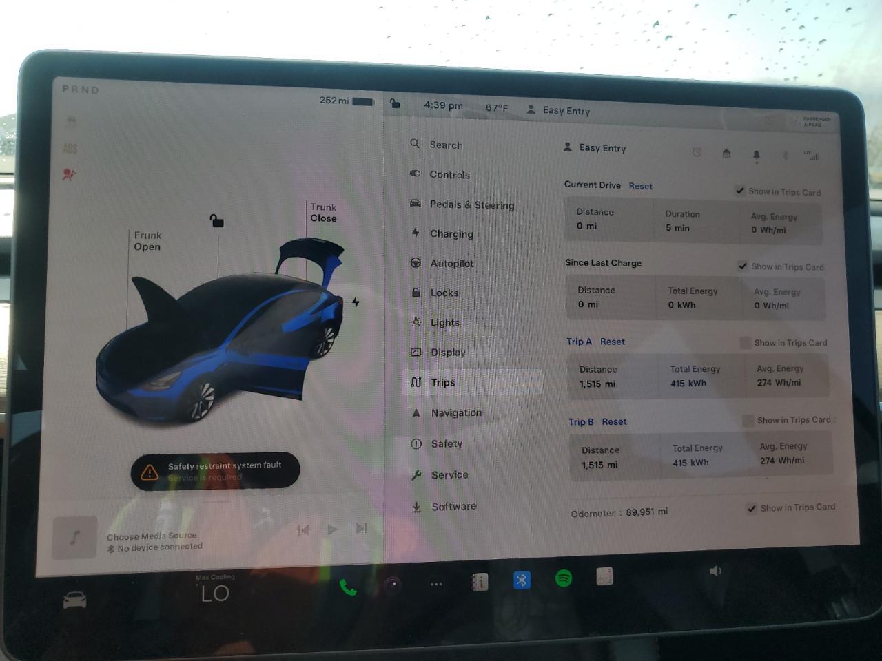 5YJ3E1EA7NF190281 2022 Tesla Model 3