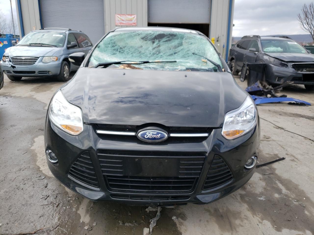 1FAHP3H22CL393966 2012 Ford Focus Sel