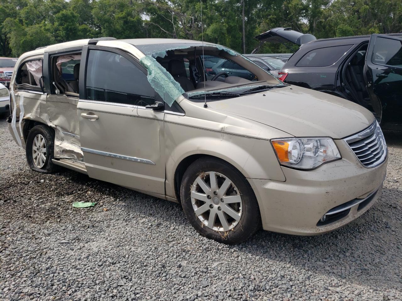 2C4RC1BG2DR769691 2013 Chrysler Town & Country Touring