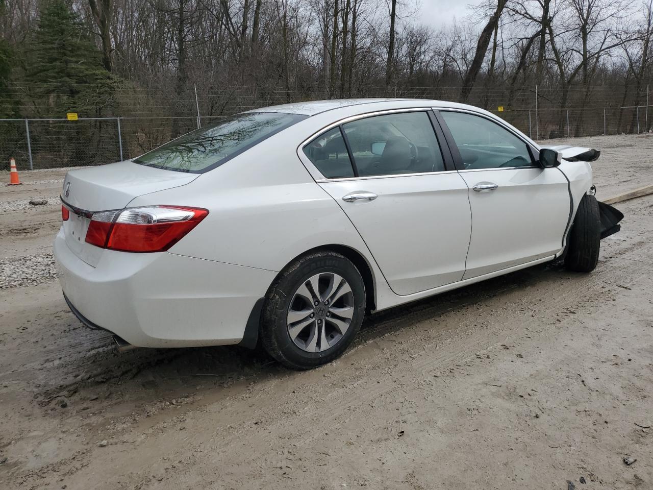 1HGCR2F36FA000136 2015 Honda Accord Lx