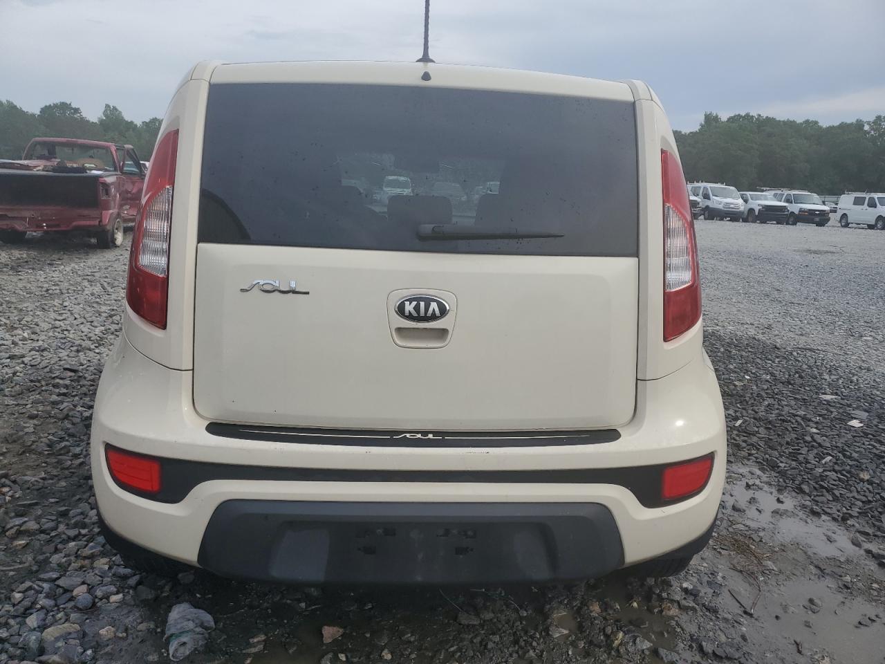 2013 Kia Soul vin: KNDJT2A54D7511287