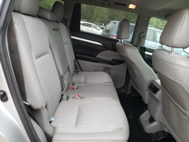 2018 Toyota Highlander Le VIN: 5TDBZRFH5JS495388 Lot: 51424594