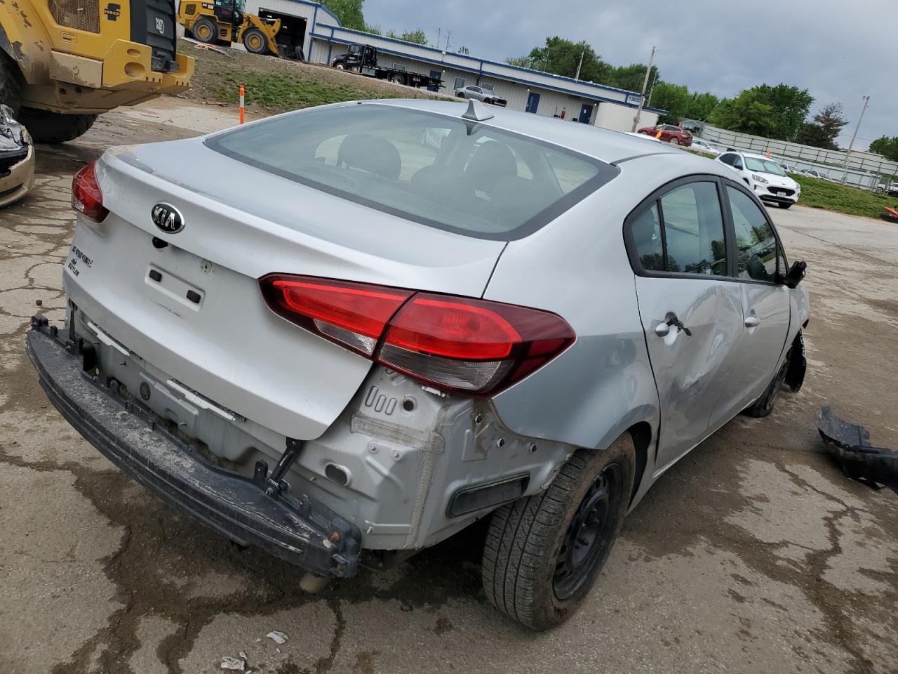 3KPFK4A70HE156033 2017 Kia Forte Lx