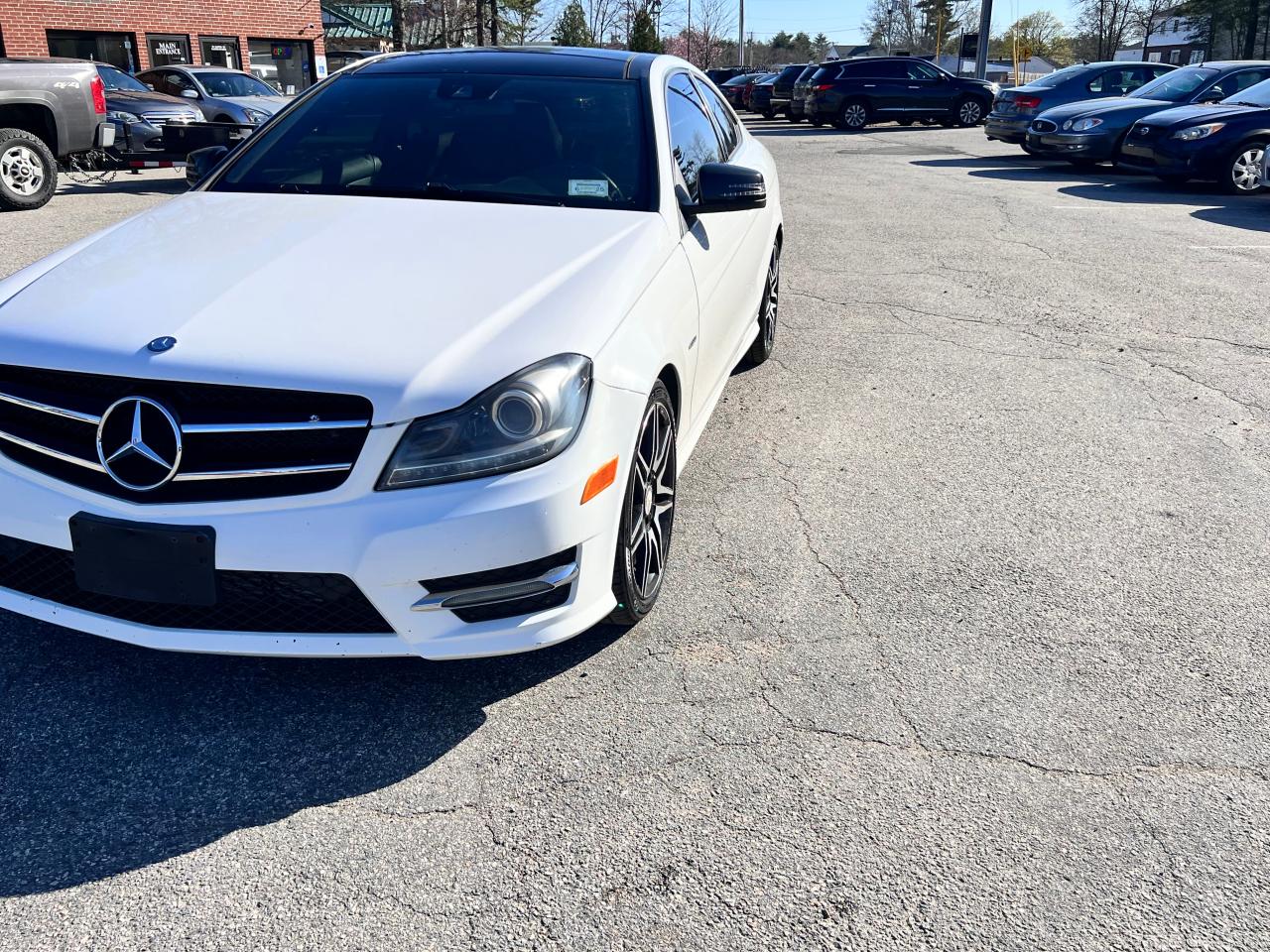 2014 Mercedes-Benz C 250 vin: WDDGJ4HB3EG186470