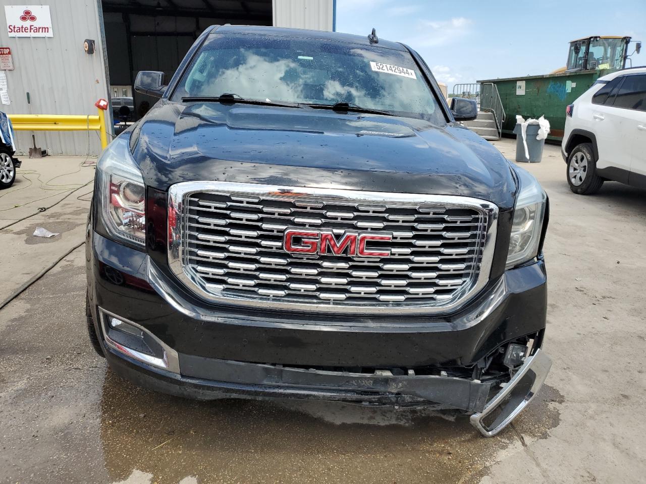 2019 GMC Yukon Xl Denali vin: 1GKS2HKJ0KR404443