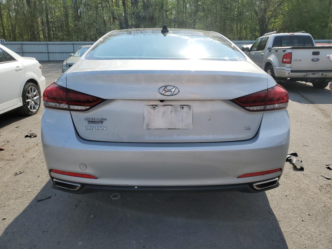 2015 Hyundai Genesis 3.8L vin: KMHGN4JE0FU044434