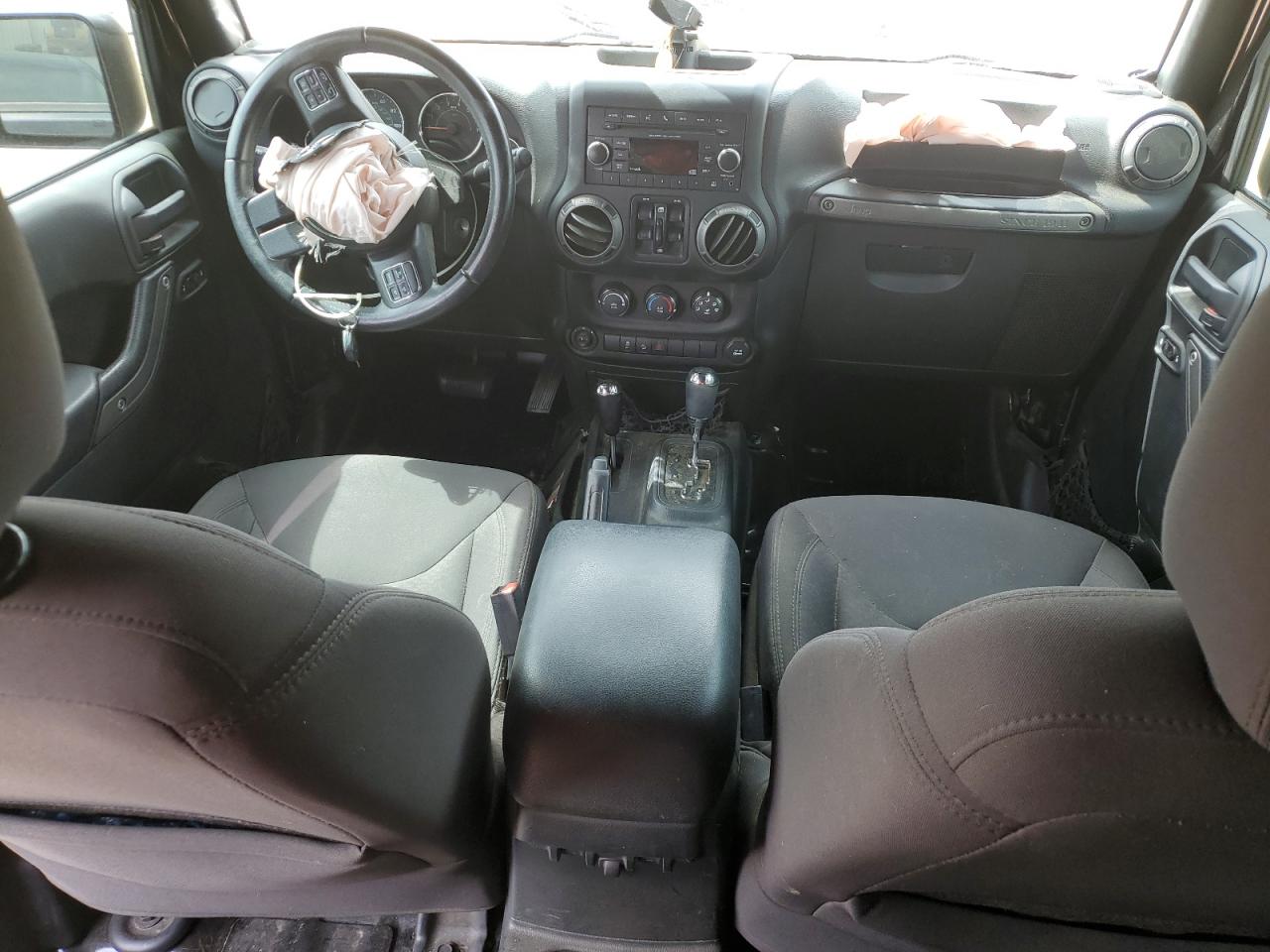 1C4BJWDG4GL231458 2016 Jeep Wrangler Unlimited Sport