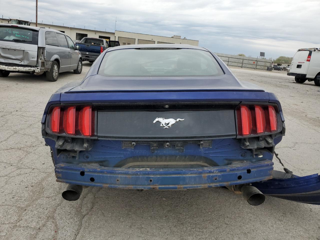 1FA6P8TH4F5303659 2015 Ford Mustang