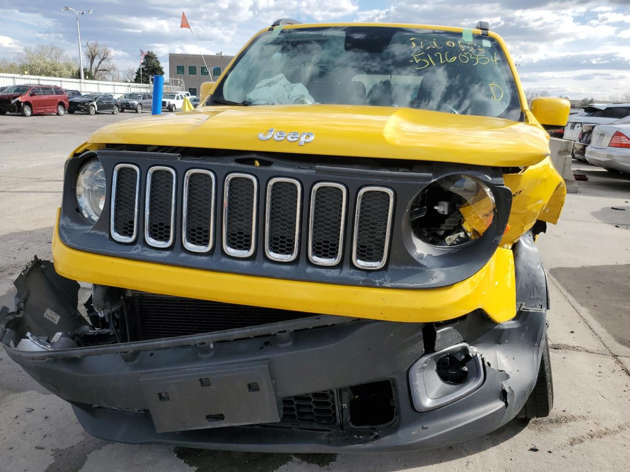 2016 Jeep Renegade Latitude vin: ZACCJBBT2GPE14138