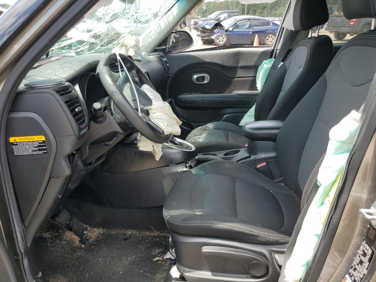 KNDJP3A56K7633396 2019 Kia Soul +