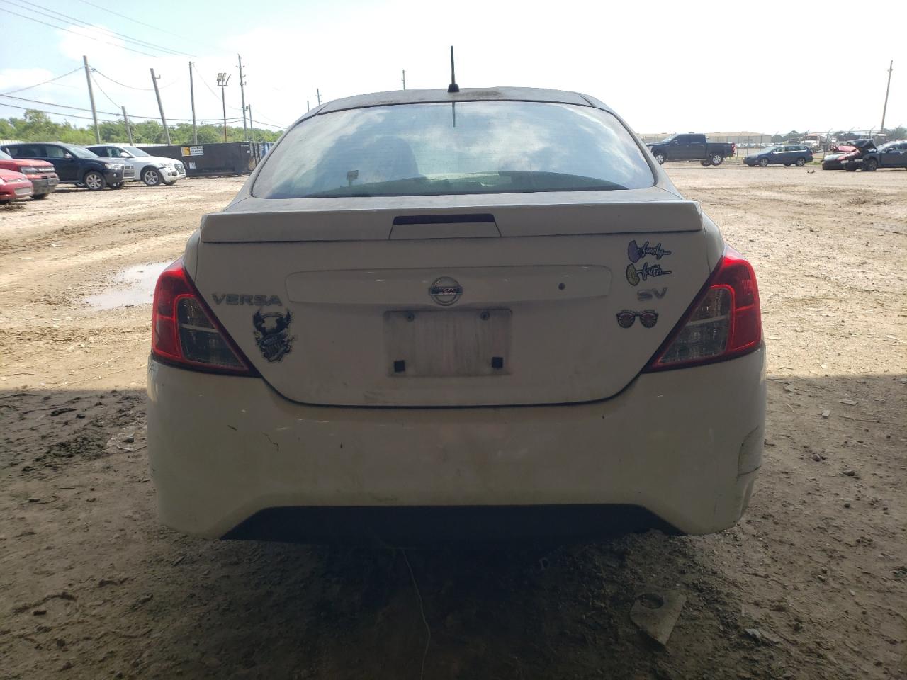 Lot #2503657455 2018 NISSAN VERSA S