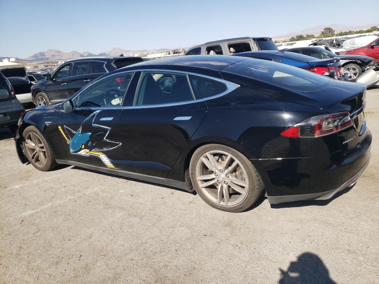 2014 Tesla Model S vin: 5YJSA1H17EFP32773