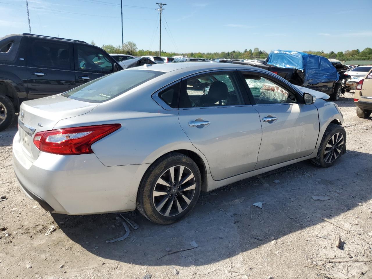 1N4AL3AP1HC225195 2017 Nissan Altima 2.5